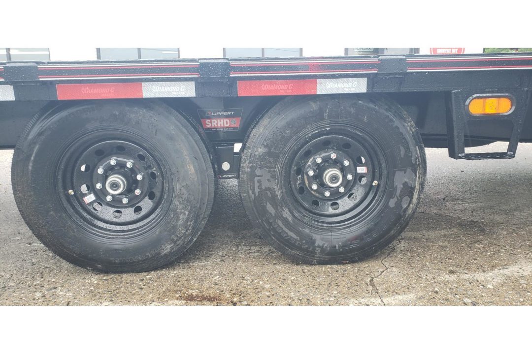 New 2026 Diamond C 8.5x20' Equipment, Deckover w/Dove & Ramps DEC207