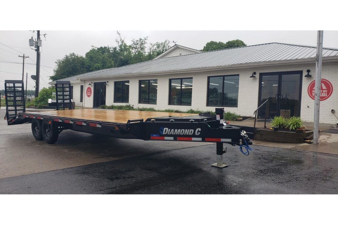 New 2026 Diamond C 8.5x20' Equipment, Deckover w/Dove & Ramps DEC207