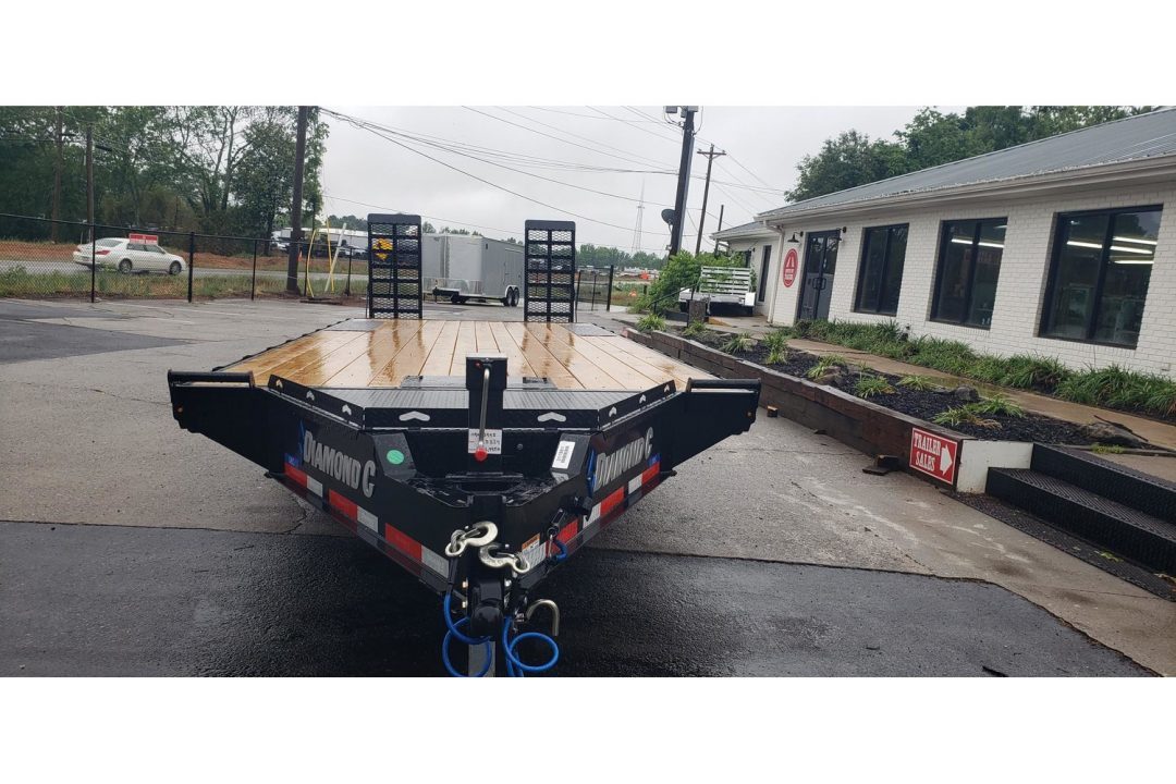 New 2026 Diamond C 8.5x20' Equipment, Deckover w/Dove & Ramps DEC207