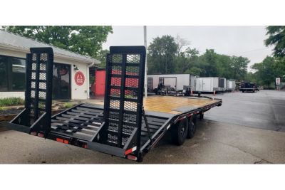 New 2026 Diamond C 8.5x20' Equipment, Deckover w/Dove & Ramps DEC207