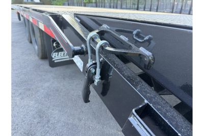 New 2026 Diamond C, 35' Gooseneck, 5' Dove & Max Ramps, 25K GVWR, FMAX210MR