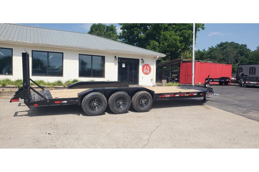 New 2026 Diamond C 82'x22' Equipment, Triple Axle, 24k GVWR, Ramps LPX307