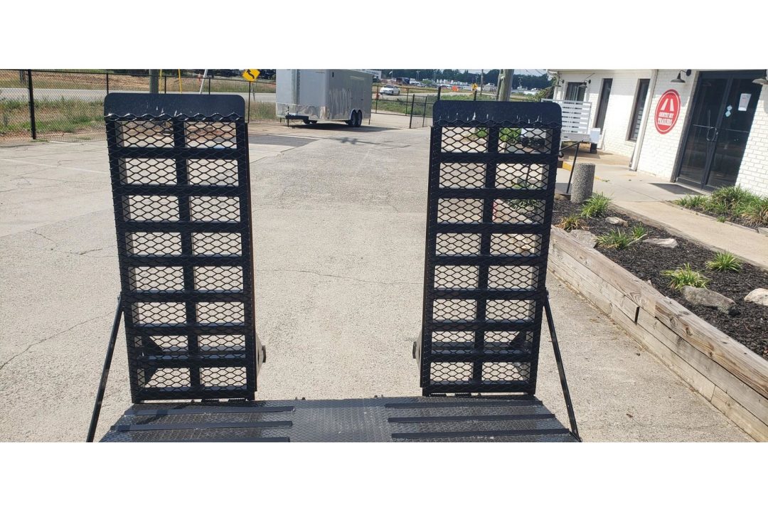 New 2026 Diamond C 82'x22' Equipment, Triple Axle, 24k GVWR, Ramps LPX307