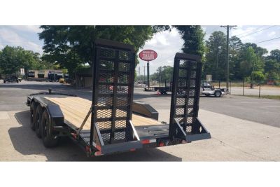 New 2026 Diamond C 82'x22' Equipment, Triple Axle, 24k GVWR, Ramps LPX307