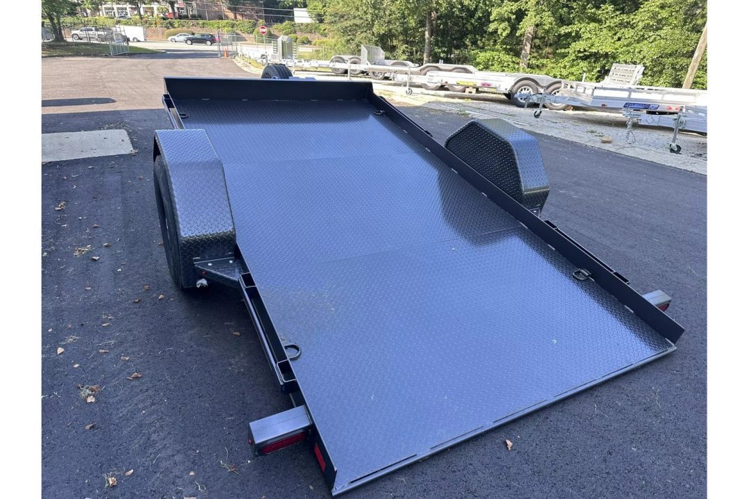 New 2026 Diamond C 77x12' Tilt Deck, 7k axle, DSA107