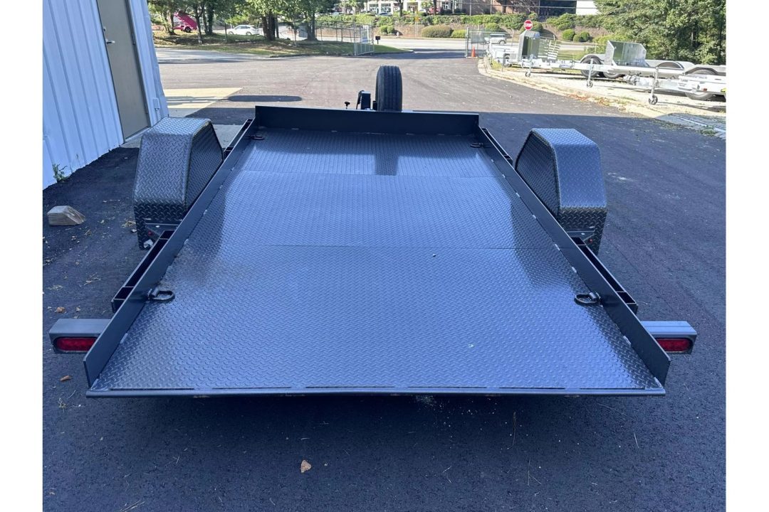 New 2026 Diamond C 77x12' Tilt Deck, 7k axle, DSA107
