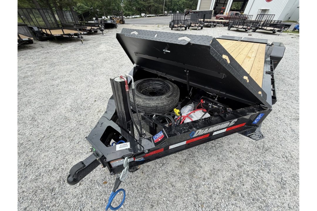 New 2026 Diamond C 20' Equipment, Hydr Jack, 20K GVWR, Max Ramps, LPX210