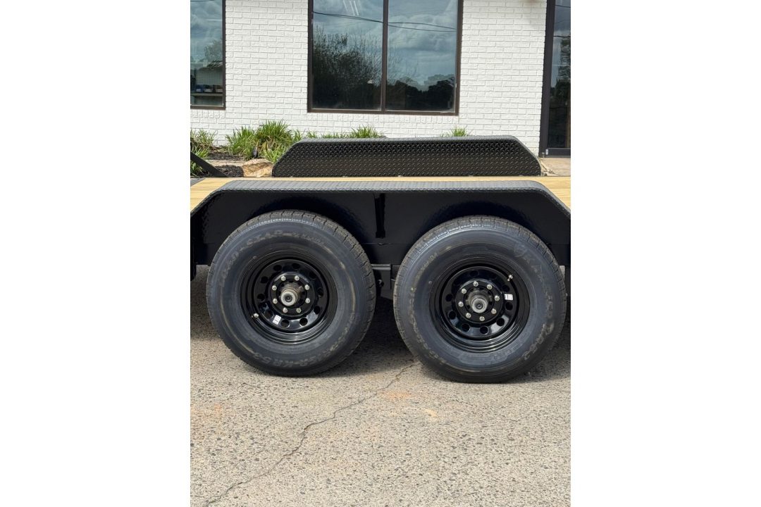 New 2027 Currahee 82x16 Equipment, 2' Dove & 5' Ramps, 14K GVWR