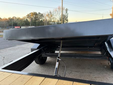 New 2027 Diamond C 82x22' Equipment, 16' Tilt, 6' Stationary HDT210
