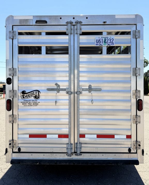 Used 2022 Exiss Trailer 4 Horse Gooseneck Slant Load GREAT CONDITION
