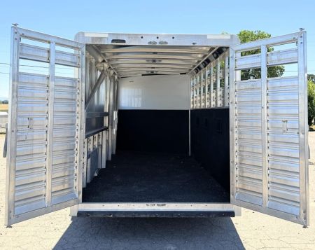 Used 2022 Exiss Trailer 4 Horse Gooseneck Slant Load GREAT CONDITION