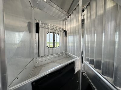 Used 2004 4-Star Trailers 4H 12' LQ Horse Trailer