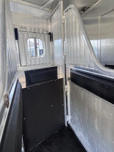 Used 2004 4-Star Trailers 4H 12' LQ Horse Trailer