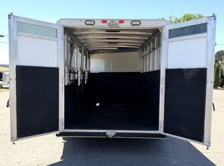 Used 2005 SilverLite Freedom 4 Horse Gooseneck Trailer