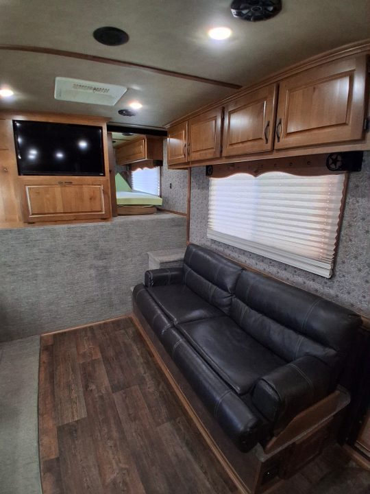 Used 2019 Trails West CLASSIC ALUMINUM 3H 16'LQ W/ SLIDE Horse Trailer