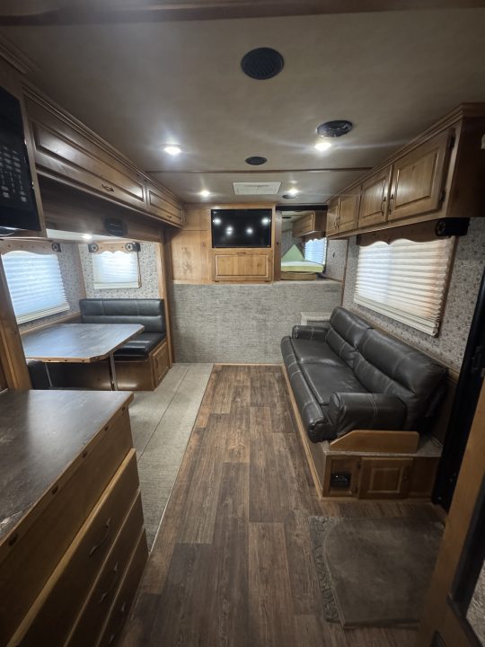 Used 2019 Trails West CLASSIC ALUMINUM 3H 16'LQ W/ SLIDE Horse Trailer