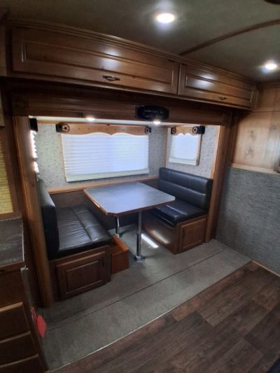 Used 2019 Trails West CLASSIC ALUMINUM 3H 16'LQ W/ SLIDE Horse Trailer