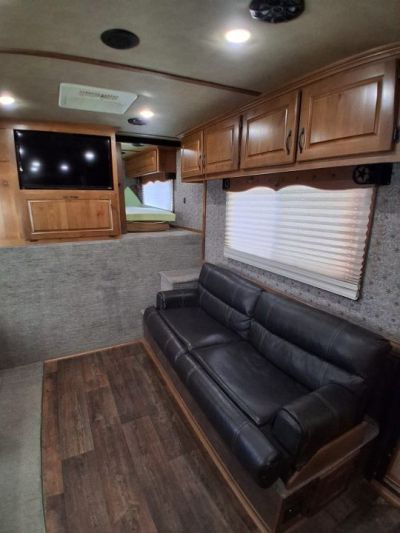 Used 2019 Trails West CLASSIC ALUMINUM 3H 16'LQ W/ SLIDE Horse Trailer