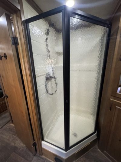Used 2019 Trails West CLASSIC ALUMINUM 3H 16'LQ W/ SLIDE Horse Trailer