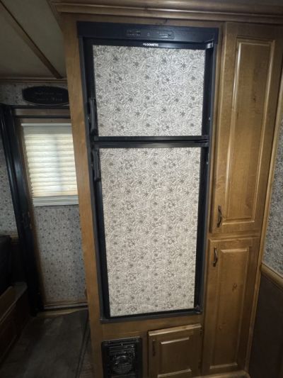 Used 2019 Trails West CLASSIC ALUMINUM 3H 16'LQ W/ SLIDE Horse Trailer