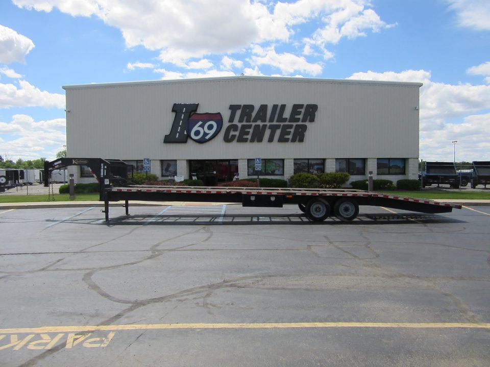 Used 2017 Kaufman Trailers 8 x 34 Gooseneck Car Hauler Deckover Trailer 16K / Winch