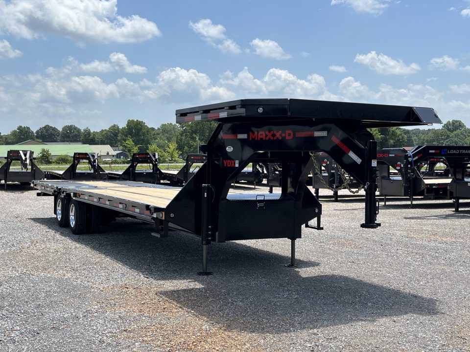 New 2027 MAXXD 102"X32' 30K Hydraulic Dovetail Gooseneck Trailer