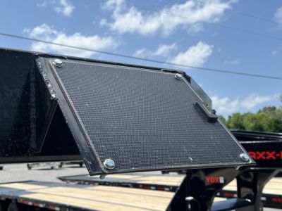 New 2027 MAXXD 102"X32' 30K Hydraulic Dovetail Gooseneck Trailer