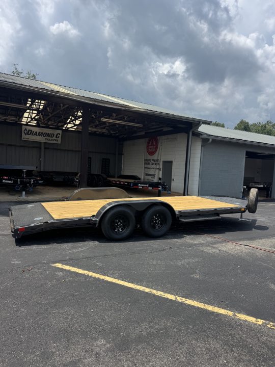 New 2027 Diamond C 18X83 Car Hauler, w/dove & ramps GTF235