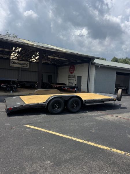 New 2027 Diamond C 18X83 Car Hauler, w/dove & ramps GTF235