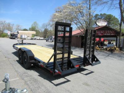 New 2027 Diamond C 82x22' Equipment, Low Profile, 2' Dove w/Ramps LPX207