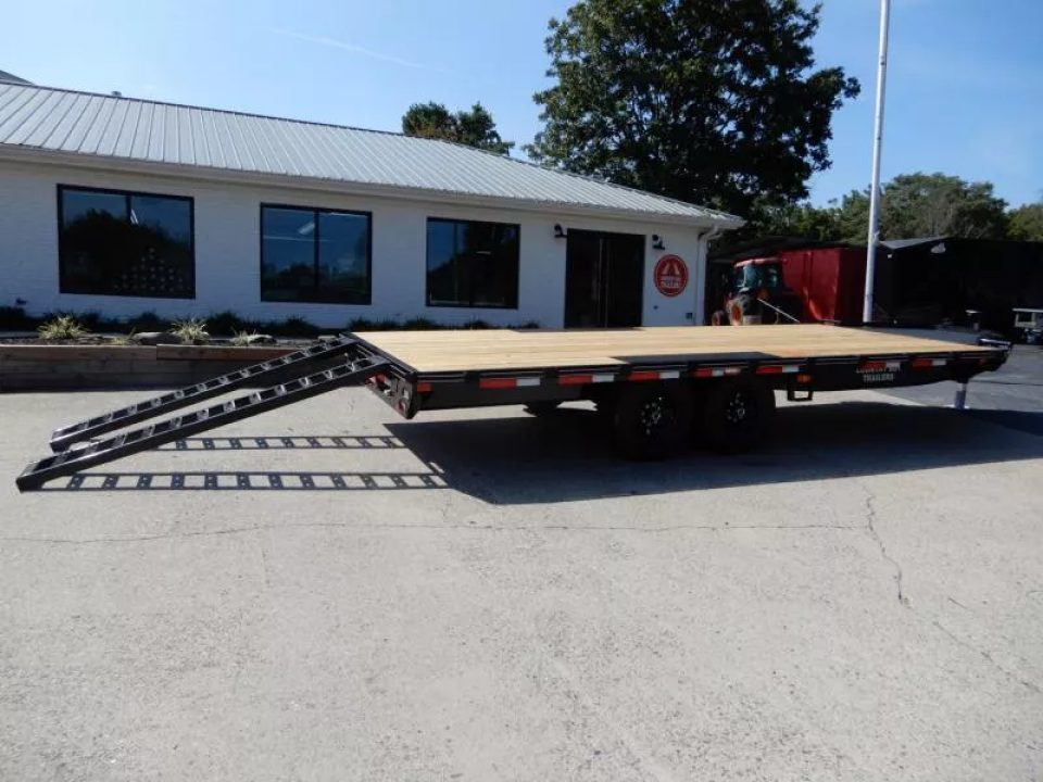 New 2026 Diamond C 20' Deckover Equipment, Slide-in Ramps DEC207