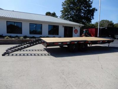 New 2026 Diamond C 20' Deckover Equipment, Slide-in Ramps DEC207