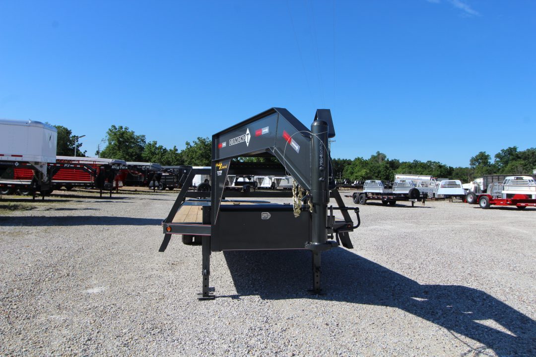 New 2026 Diamond T 10225DTF240 Flatbed Trailer