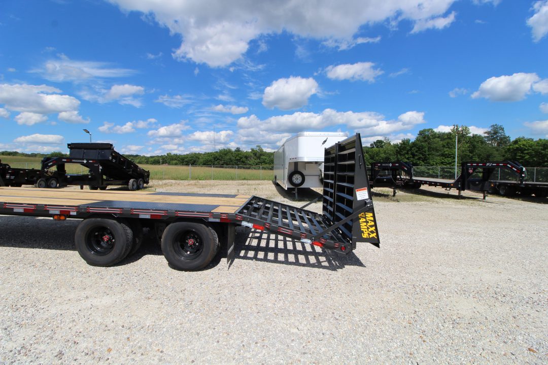 New 2026 Diamond T 10225DTF240 Flatbed Trailer