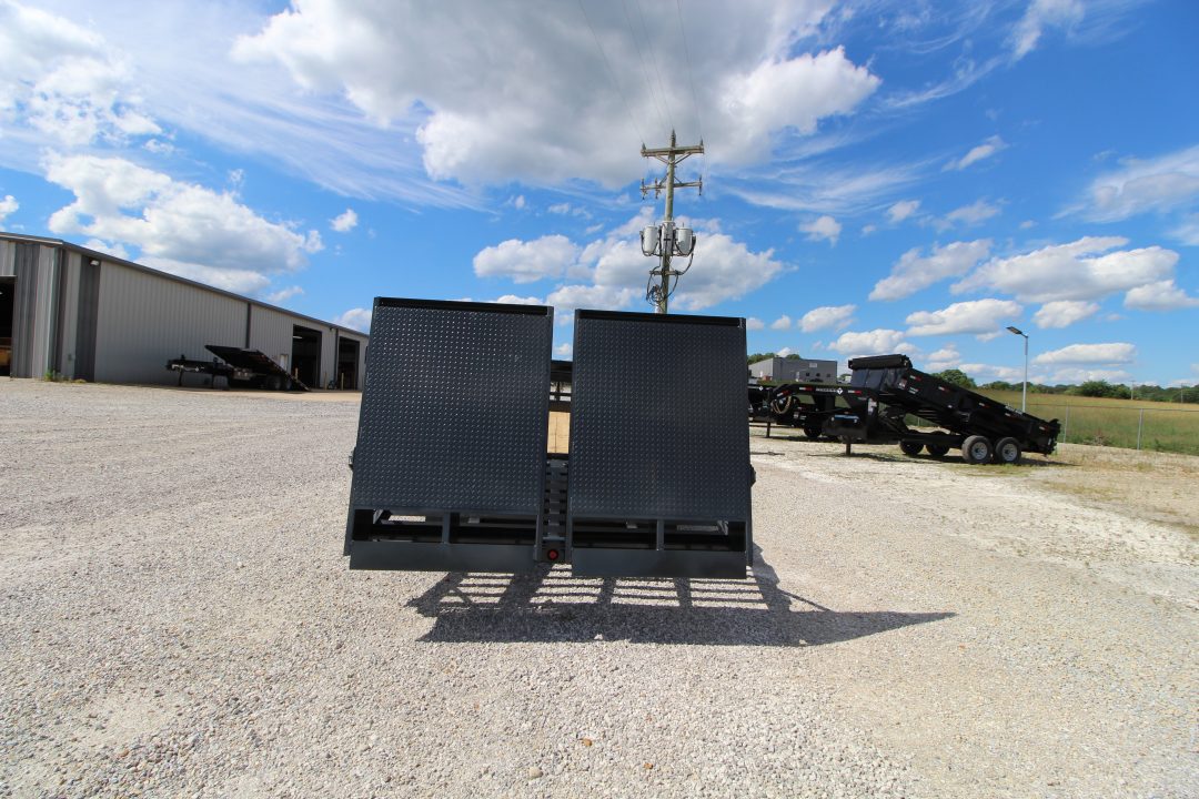 New 2026 Diamond T 10225DTF240 Flatbed Trailer