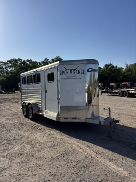 Used 2023 Cimarron Trailers Norstar Horse Trailer