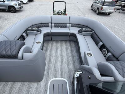 New 2026 Bennington 23 RSB TRITOON Pontoon Boat
