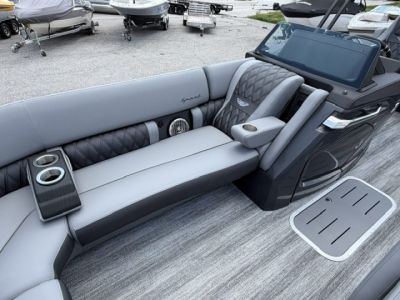 New 2026 Bennington 23 RSB TRITOON Pontoon Boat