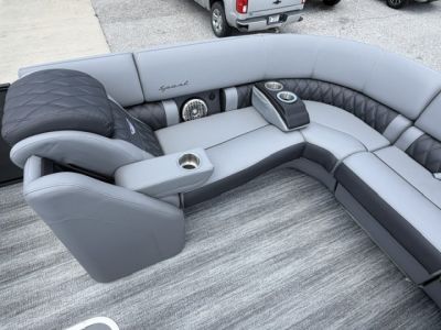 New 2026 Bennington 23 RSB TRITOON Pontoon Boat
