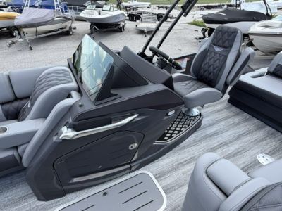 New 2026 Bennington 23 RSB TRITOON Pontoon Boat