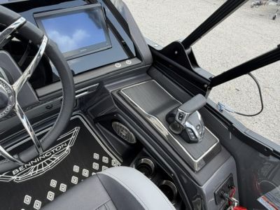 New 2026 Bennington 23 RSB TRITOON Pontoon Boat