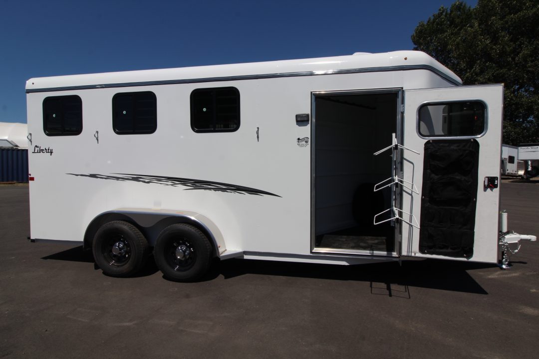 New 2027 Thuro-Bilt Liberty Extra Tall - Large Adjustable Stalls - 3 Horse Trailer - Swing out saddle rack