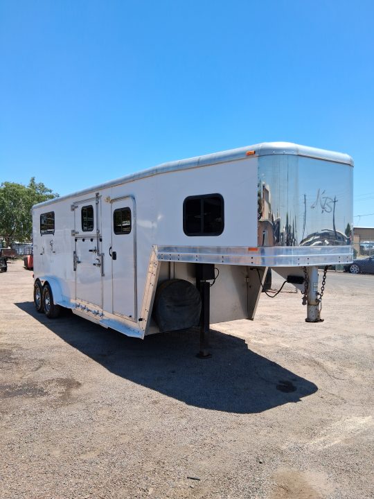 Used 2004 Kiefer Manufacturing 2+1 GOOSENECK Horse Trailer