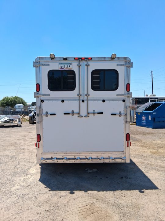 Used 2004 Kiefer Manufacturing 2+1 GOOSENECK Horse Trailer