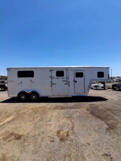 Used 2004 Kiefer Manufacturing 2+1 GOOSENECK Horse Trailer