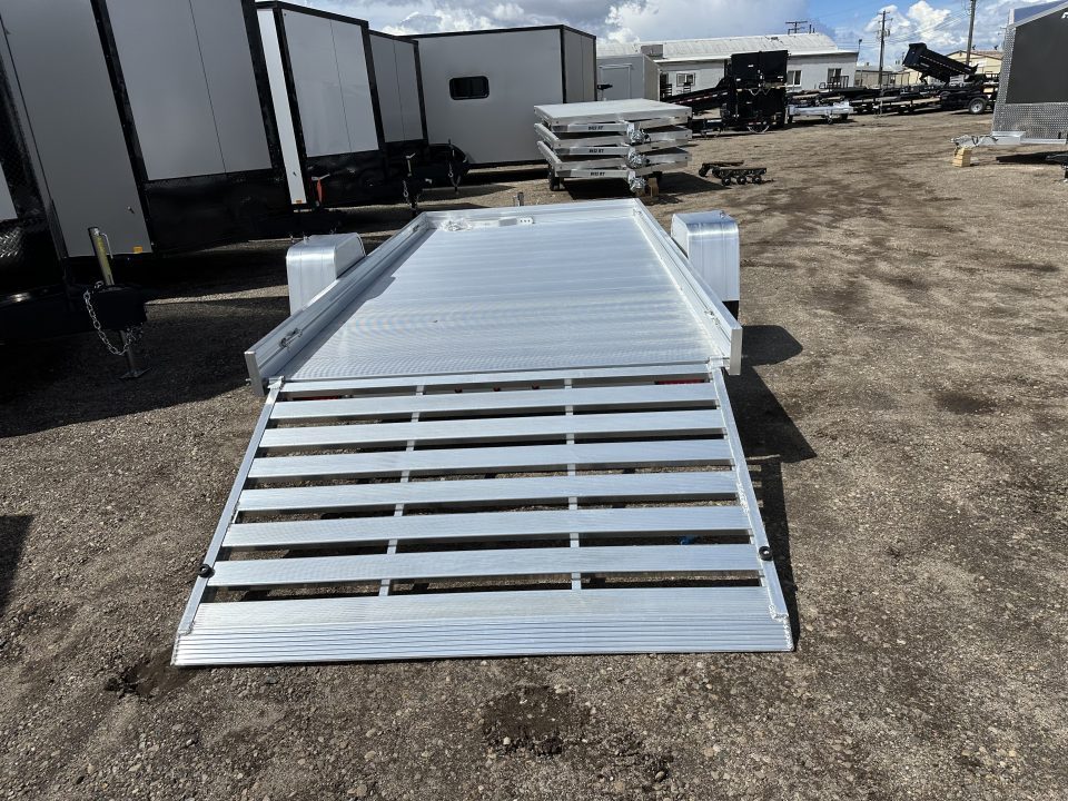 2027 Aluma 6812H photo 2