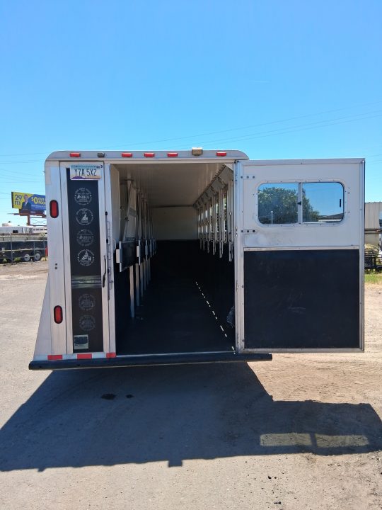 Used 2003 Sidekick 7H TRAINER Horse Trailer