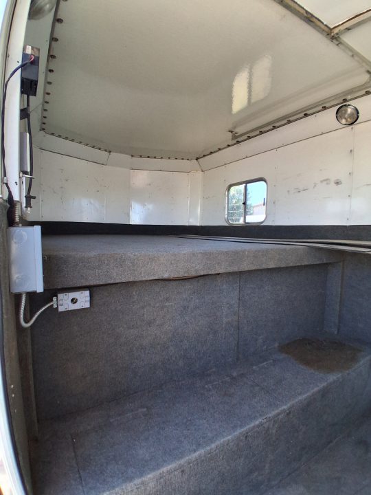 Used 2003 Sidekick 7H TRAINER Horse Trailer