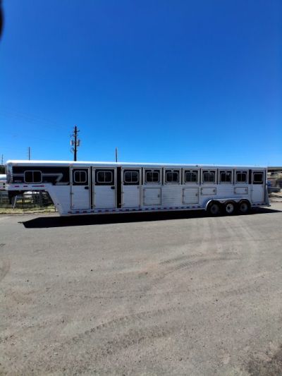 Used 2003 Sidekick 7H TRAINER Horse Trailer