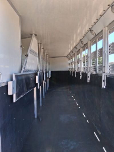 Used 2003 Sidekick 7H TRAINER Horse Trailer